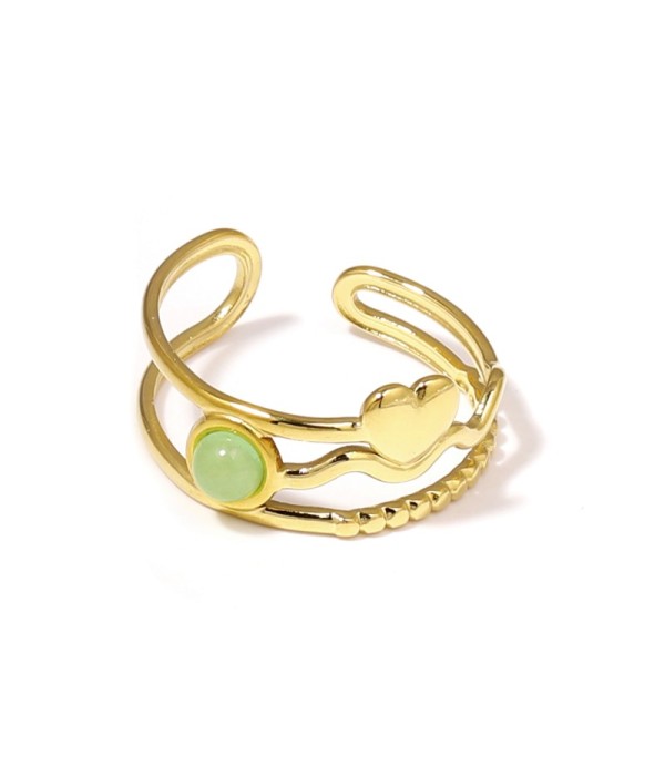 Anillo dorado con corazón y piedra