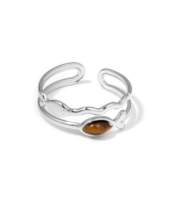 Anillo plateado con siluetas de peces y piedra