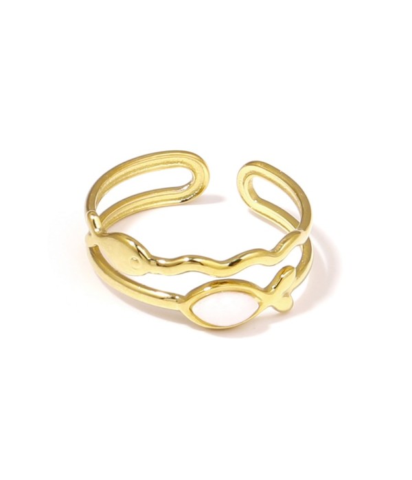 Anillo dorado con siluetas de peces y piedra