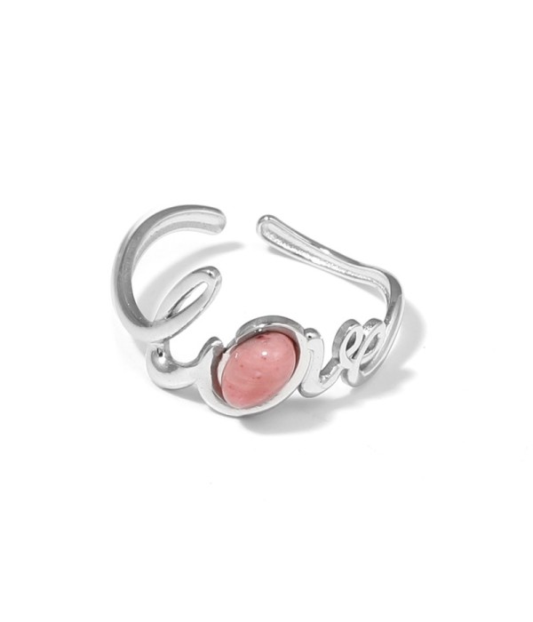 Anillo plateado con la palabra Love y piedra