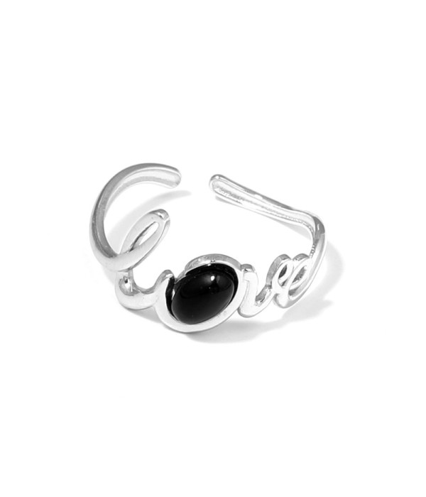 Anillo plateado con la palabra Love y piedra