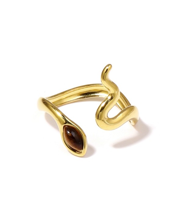 Anillo dorado con diseño de serpiente y piedra