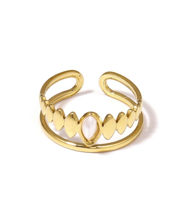 Anillo dorado con detalles ovalados y piedra ovalada