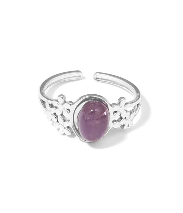 Anillo plateado con diseño de flores y piedra...