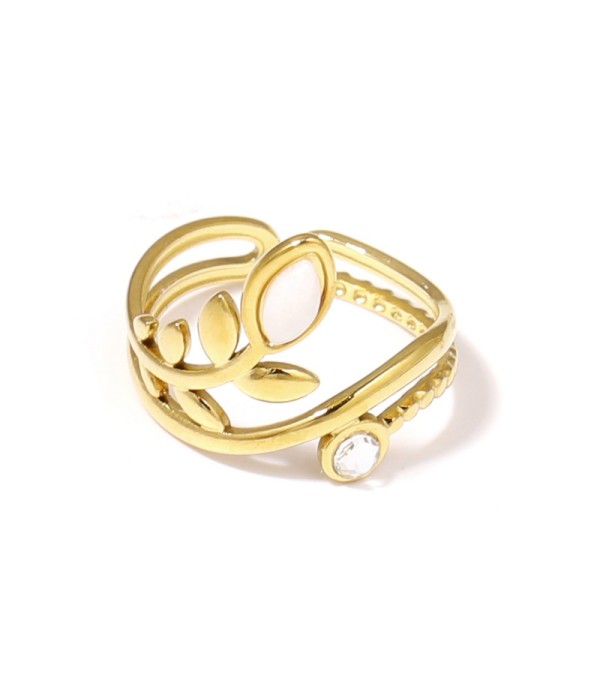 Anillo dorado con diseño de hojas, piedra y circonita