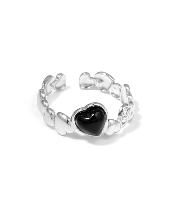Anillo plateado con diseño de corazones, piedra...