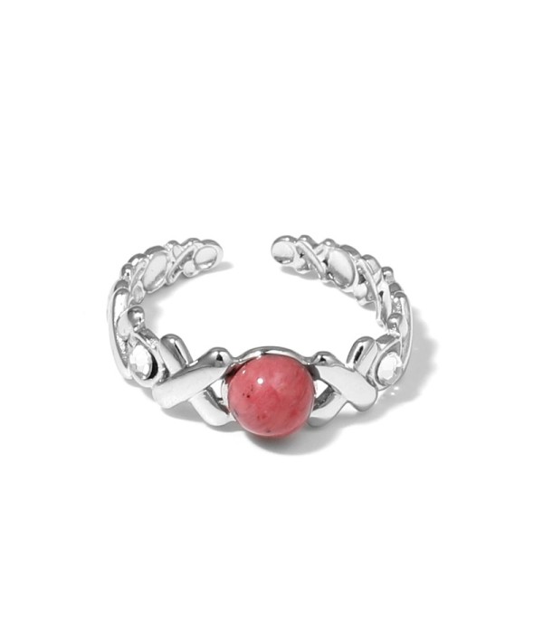 Anillo plateado con diseño de cruces, piedra y circonitas