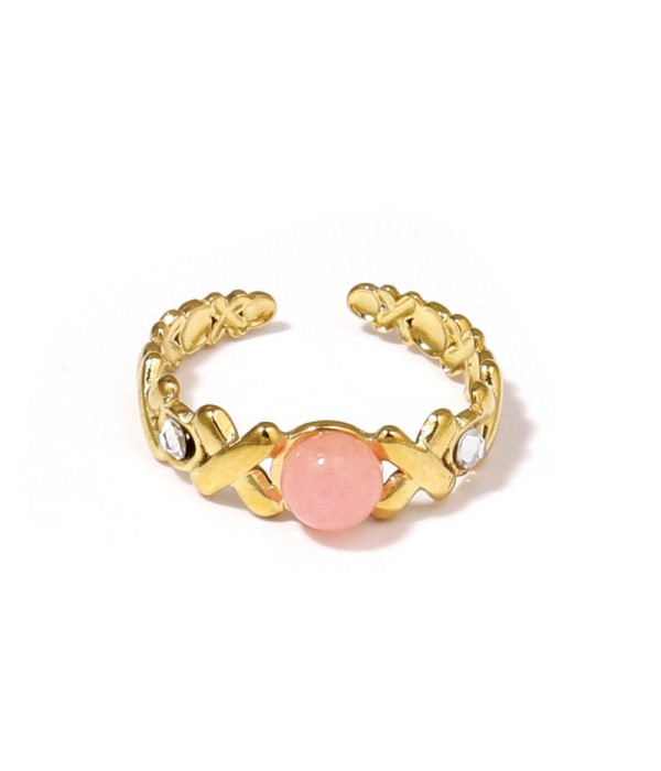 Anillo dorado con diseño de cruces, piedra y circonitas 2