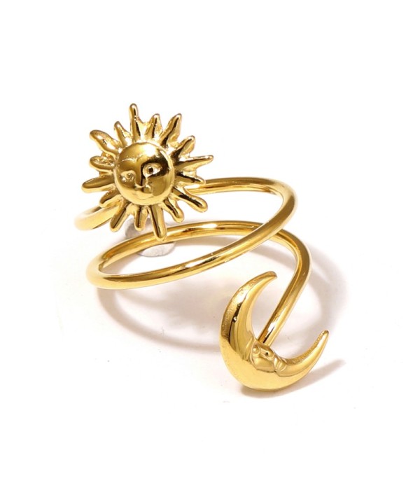 Anillo dorado con sol y luna