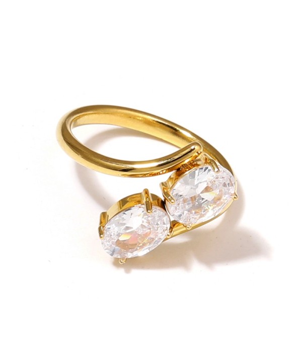 Anillo dorado con dos circonitas ovaladas
