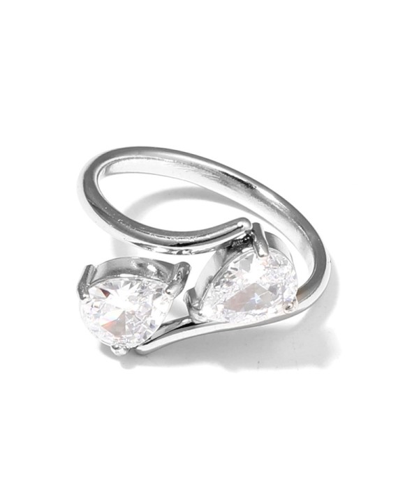 Anillo plateado con circonitas en forma de gota