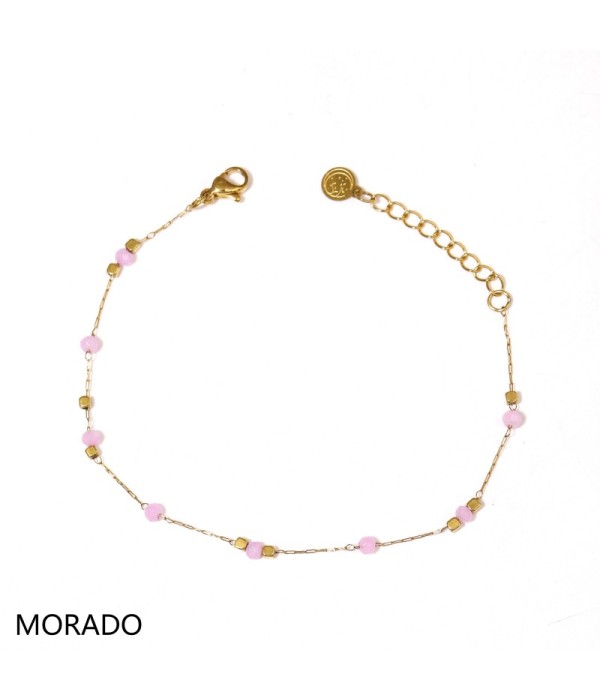 Pulsera dorada con cuentas cristalinas y cuentas cuadradas