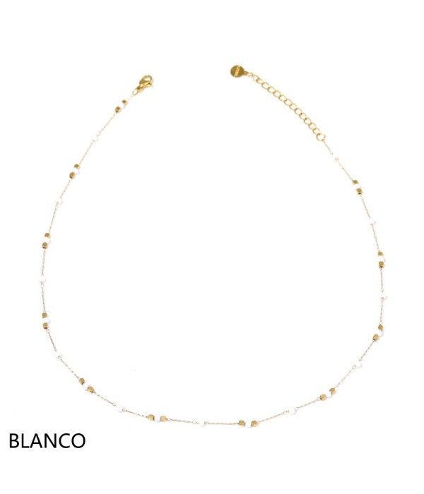 Collar dorado con cuentas cristalinas y cuentas cuadradas