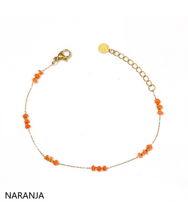 Pulsera dorada con cuentas planas y pequeñas cuentas