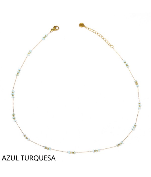 Collar dorado con cuentas planas y pequeñas cuentas