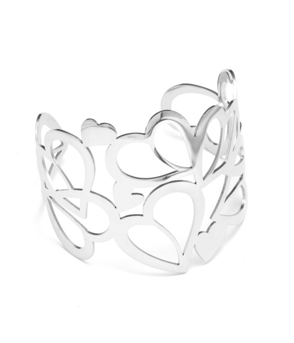 Brazalete ancho plateado de padrón corazón