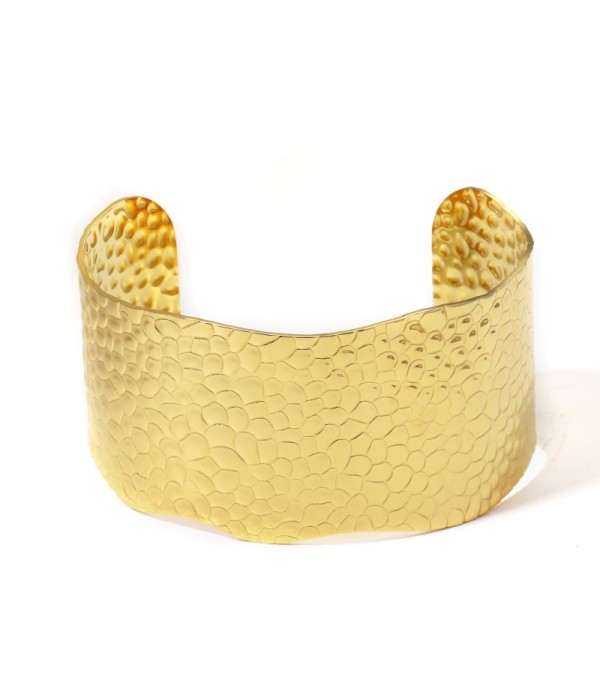 Brazalete dorada abierta martillada de escamas