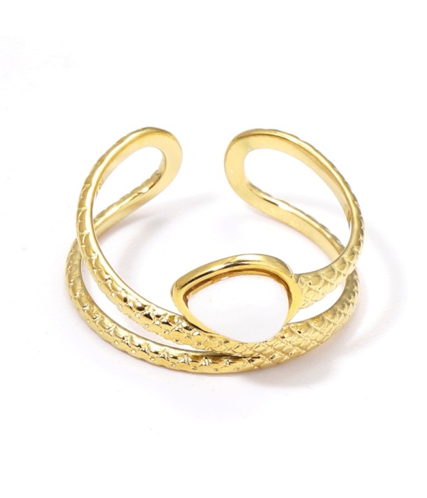 Anillo dorado con piedra