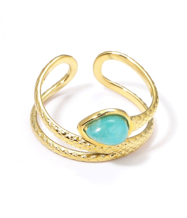 Anillo dorado con piedra