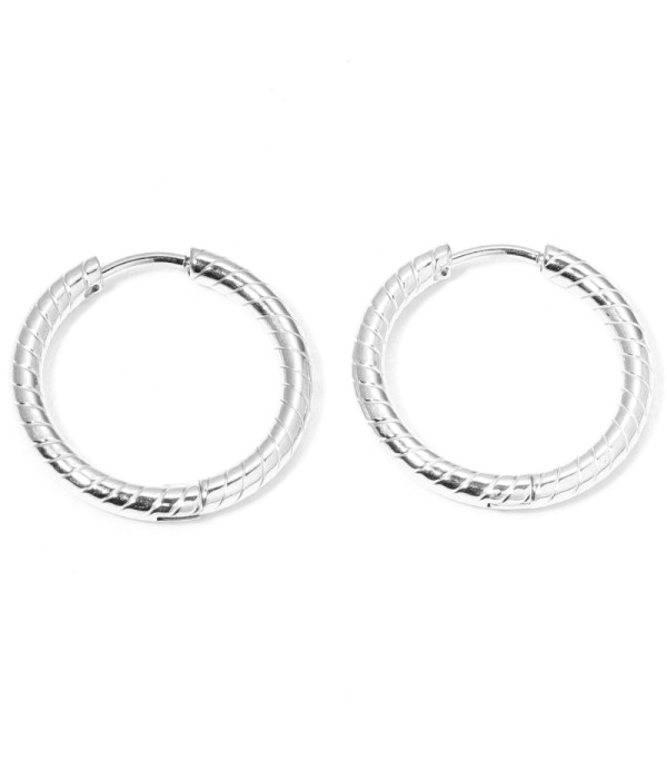 Pendientes de aro mediano-grandes 16mm con padrón lineas verticales