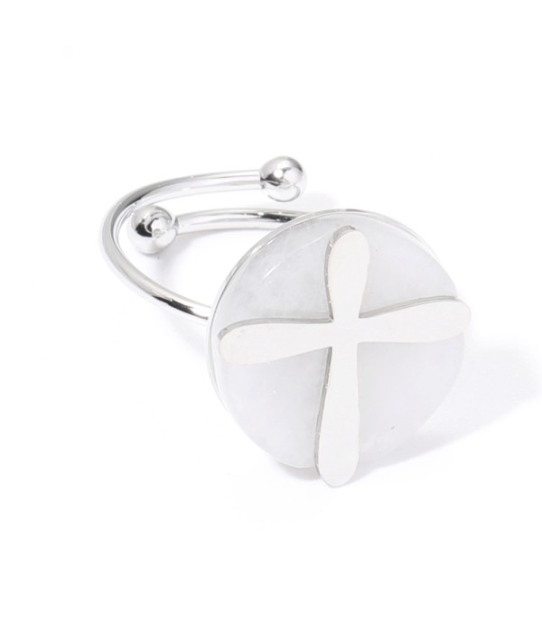 Anillos plateados con cruz multicolores