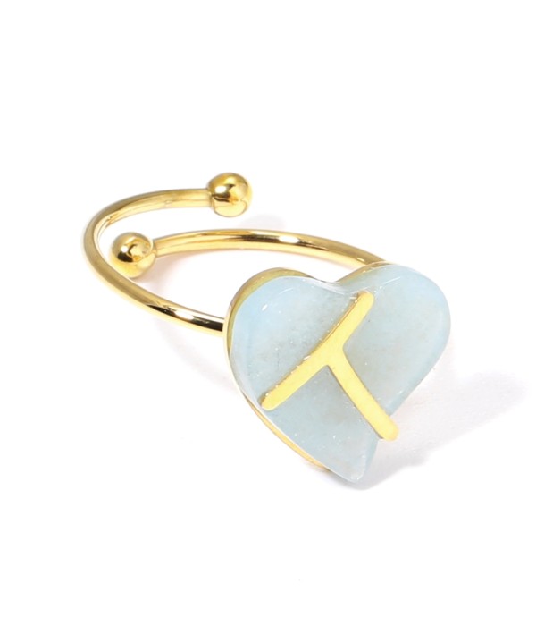 Anillos dorados con corazón multicolores