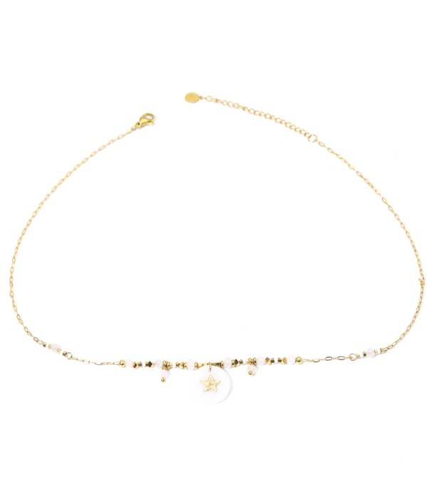 Collares dorados con colgantes círculos de diferentes...