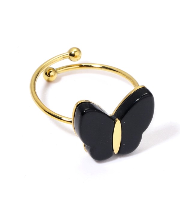 Anillos dorados con mariposa multicolores