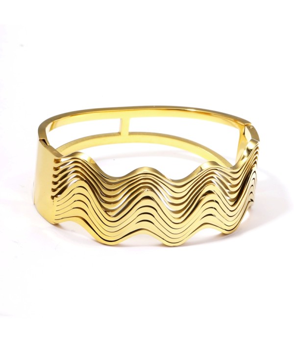 Brazalete dorada de ondas
