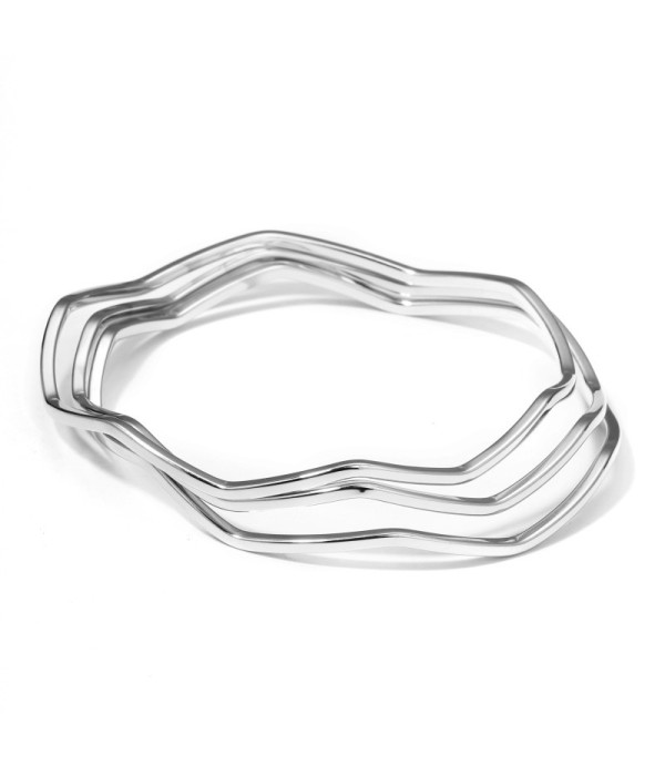 Pulsera rígida plateada ondulada