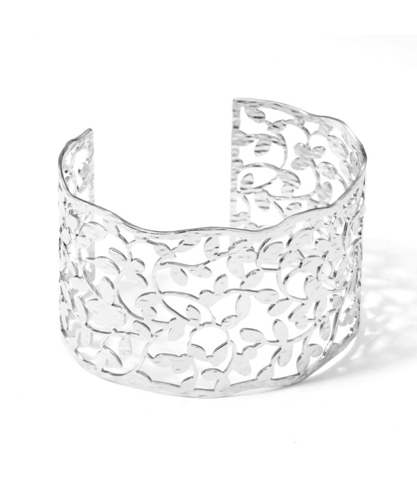 Brazalete ancho plateado de padrón de ramas