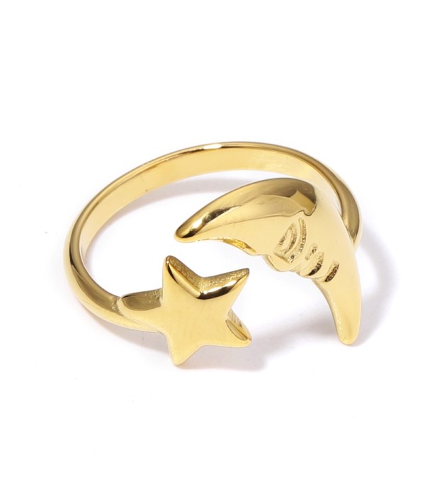 Anillo dorado con estrella y luna