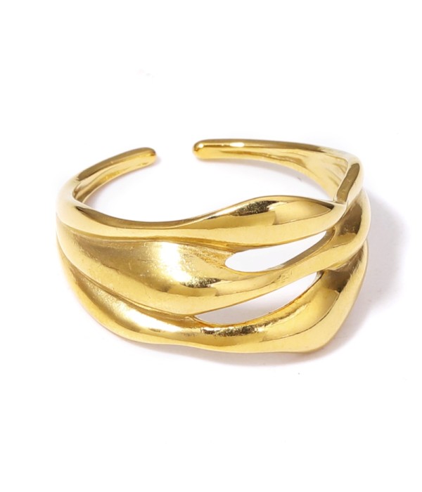 Anillo dorado ondulado