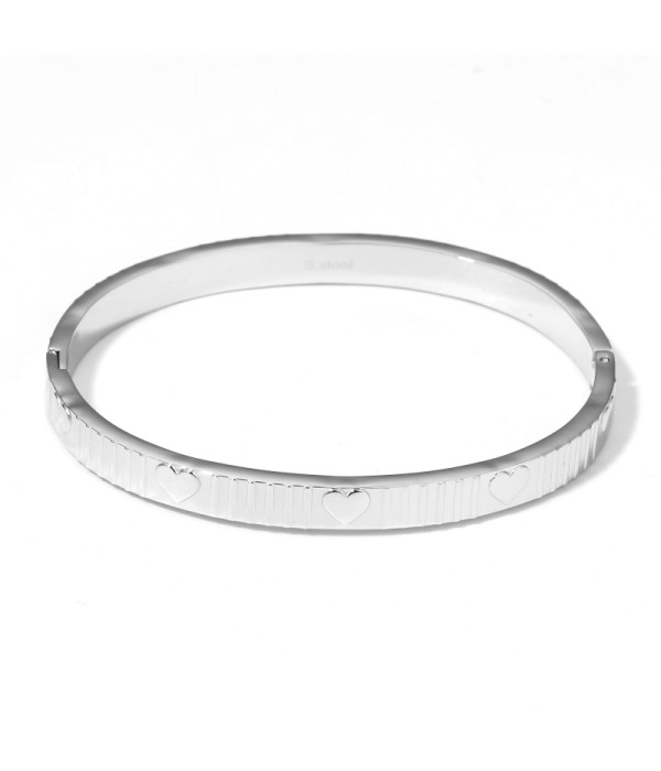 Pulsera rígida tipo manguito texturizada de corazones