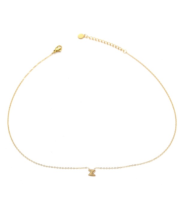 Collar dorado con colgante de letra Z
