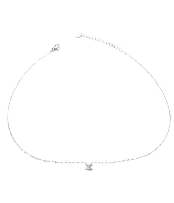 Collar plateado con colgante de letra Z