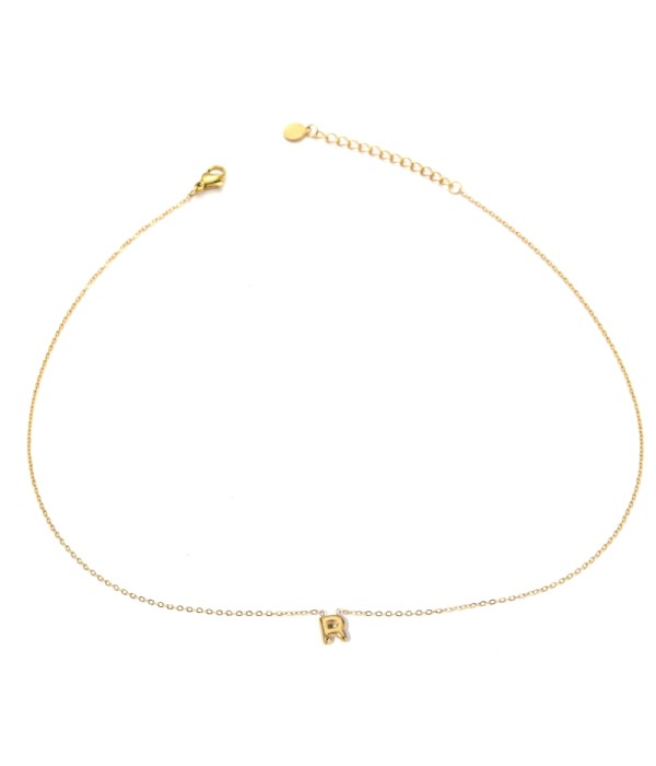 Collar dorado con colgante de letra R