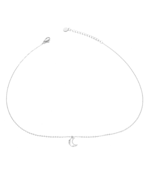 Collar plateado con luna y detalles en circonitas