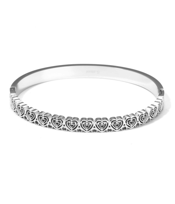 Pulsera rígida tipo manguito con corazones