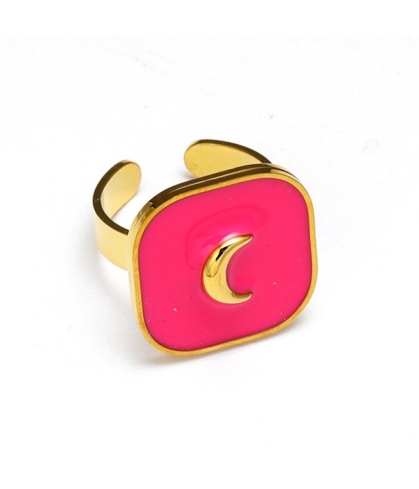 Anillos dorados con pieza de colores en centro