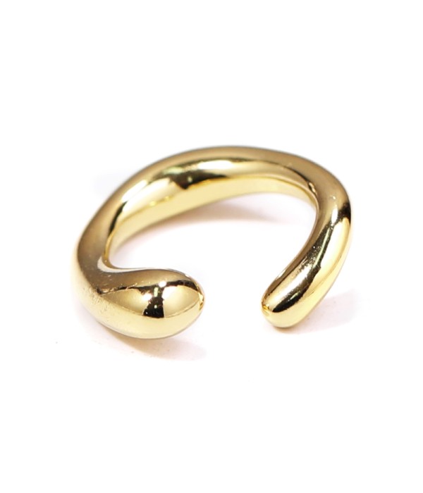 Clip de oreja dorado en forma de aro