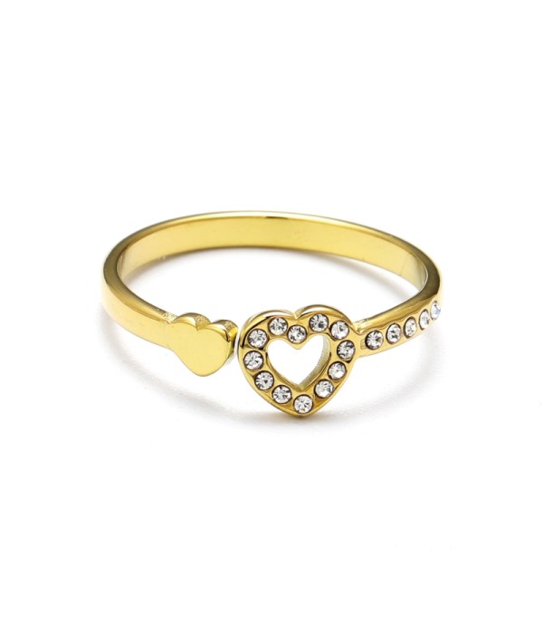 Anillo dorado con corazón en pavé de diamantes