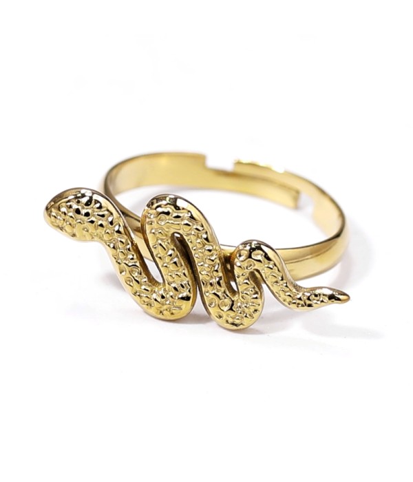 Anillo dorado con serpiente