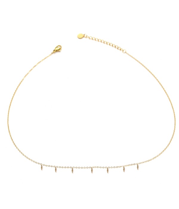 Collar con colgantes de hojas