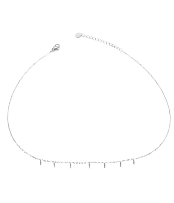 Collar con colgantes de hojas