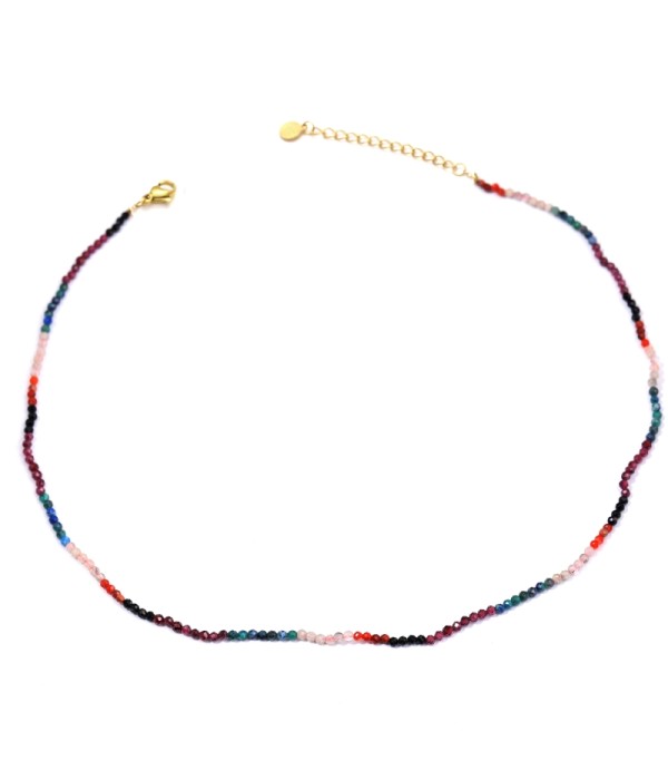 Collar con cuentas de colores