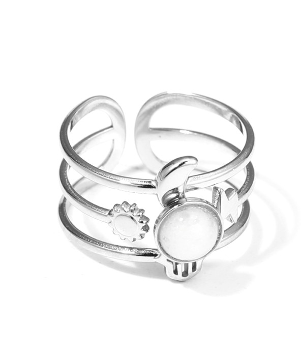 Anillo plateado con piedra