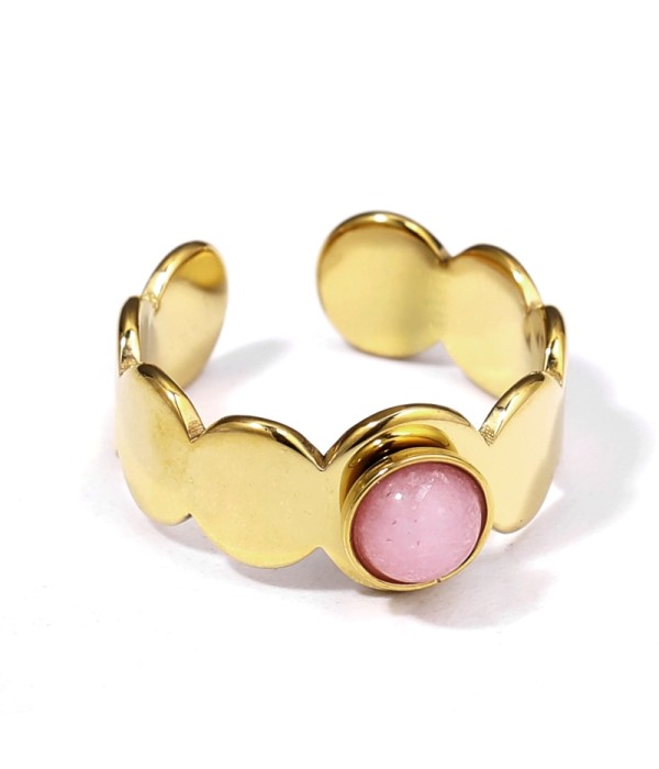 Anillo dorado con piedra