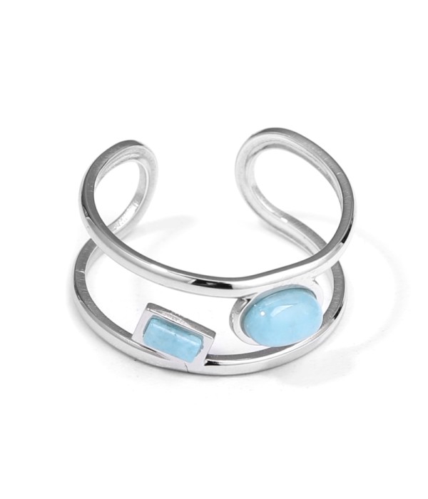 Anillo plateado con piedras