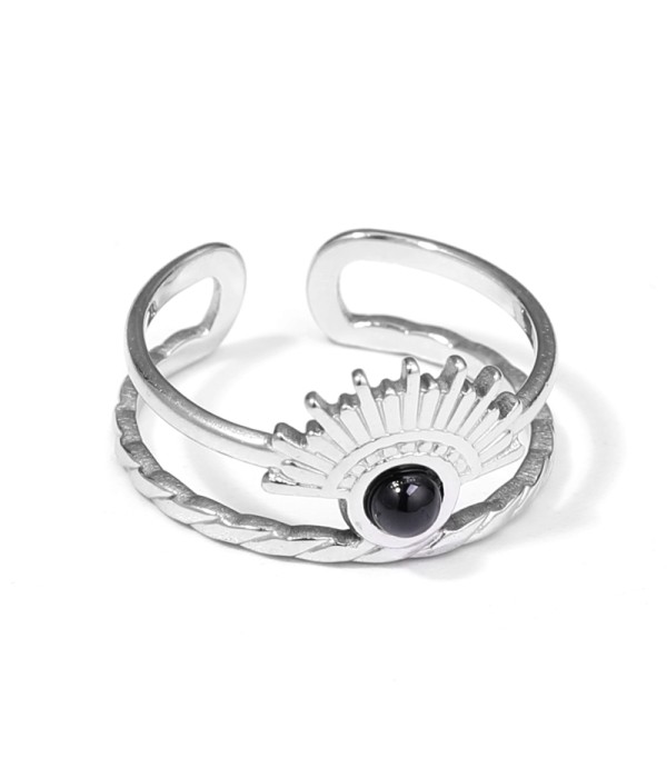 Anillo plateado con piedra